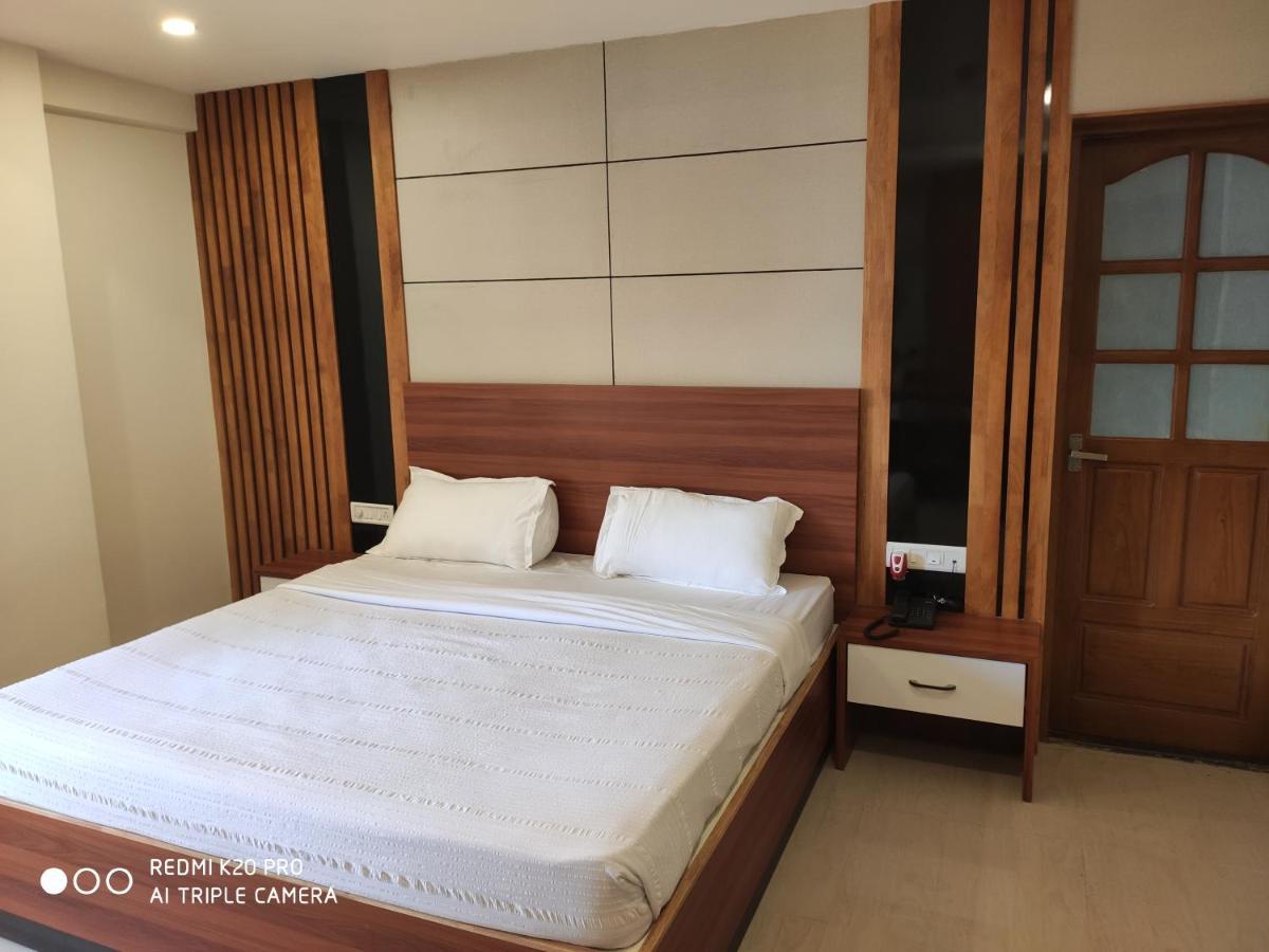 Hotel Sree Gokulam Apartments Guruvayur Luaran gambar