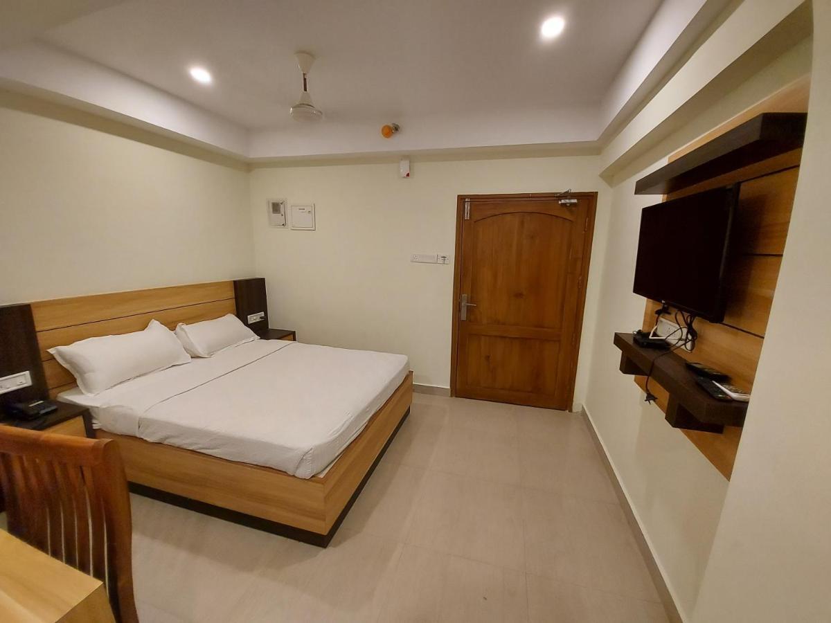 Hotel Sree Gokulam Apartments Guruvayur Luaran gambar